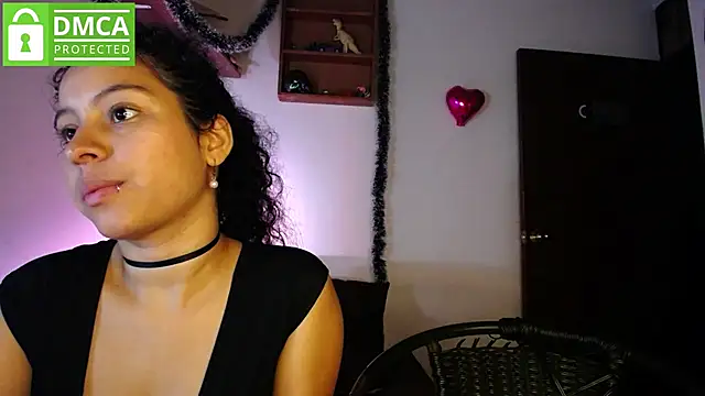 Snapshot of Mr_MrsCurie chatting on 01/07/25, 12:24 Mr MrsCurie online show from 01/07/25, 12:24