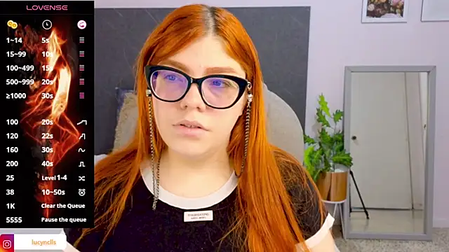 lucie nicolls online show from 12/23/24, 06:58