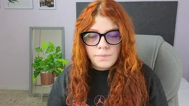 lucie nicolls online show from 01/07/25, 07:38