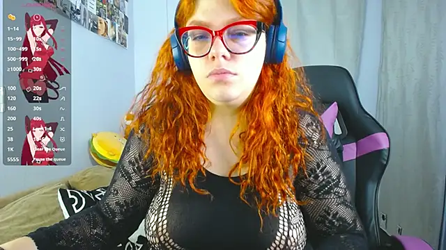 lucie nicolls online show from 03/11/25, 07:58