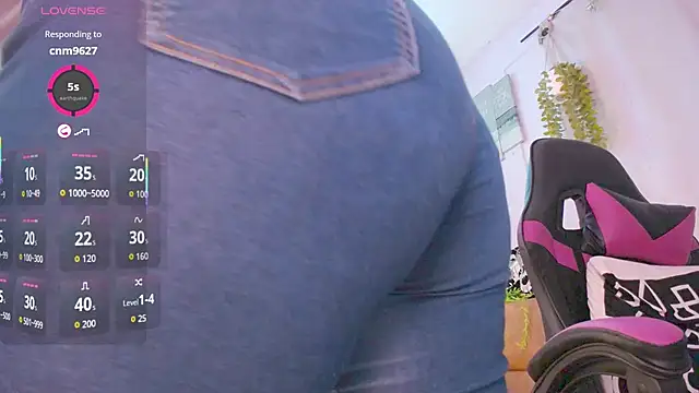 lucie nicolls online show from 09/13/25, 03:17