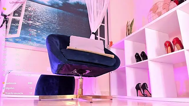 Snapshot of Itzeldreams chatting on 02/07/25, 04:56 Itzeldreams online show from 02/07/25, 04:56