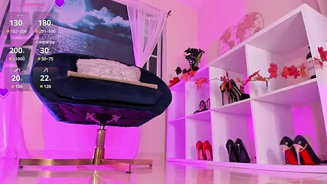 Snapshot of Itzeldreams chatting on 03/18/25, 04:15 Itzeldreams online show from 03/18/25, 04:15