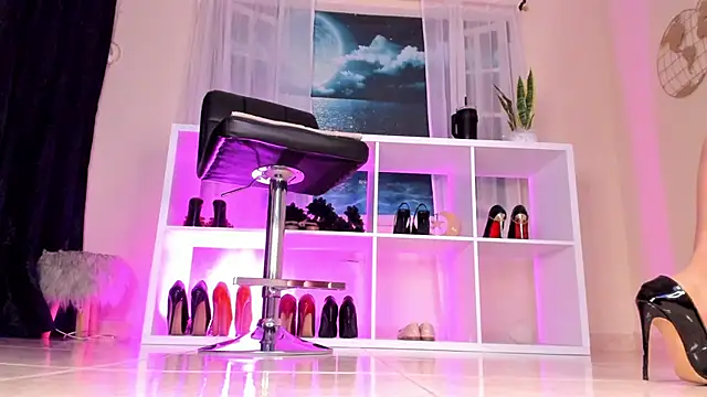 Snapshot of Itzeldreams chatting on 09/12/25, 01:11 Itzeldreams online show from 09/12/25, 01:11