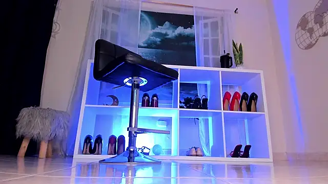 Snapshot of Itzeldreams chatting on 10/06/25, 01:30 Itzeldreams online show from 10/06/25, 01:30