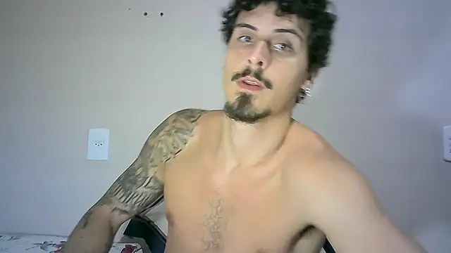 Snapshot of milkoffe chatting on 12/02/24, 05:26 milkoffe online show from 12/02/24, 05:26