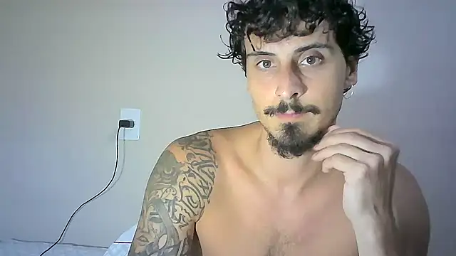 Snapshot of milkoffe chatting on 01/09/25, 11:02 milkoffe online show from 01/09/25, 11:02