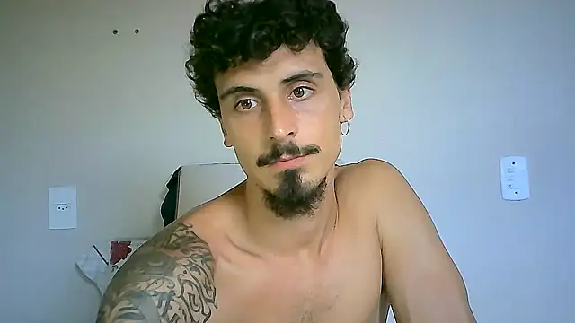 Snapshot of milkoffe chatting on 02/03/25, 07:10 milkoffe online show from 02/03/25, 07:10