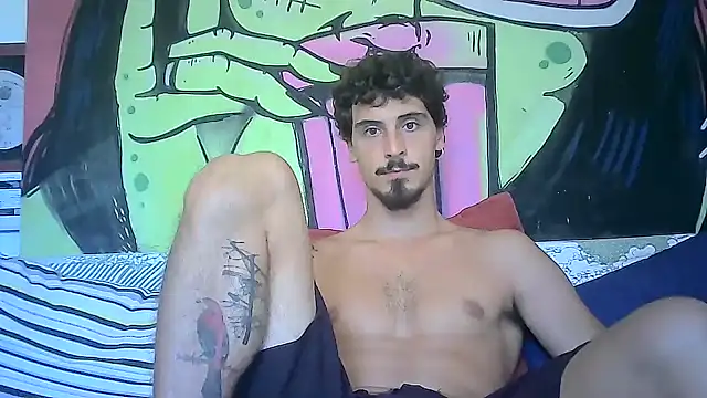 Snapshot of milkoffe chatting on 03/01/25, 02:55 milkoffe online show from 03/01/25, 02:55