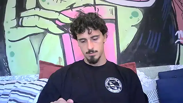 Snapshot of milkoffe chatting on 03/13/25, 08:11 milkoffe online show from 03/13/25, 08:11