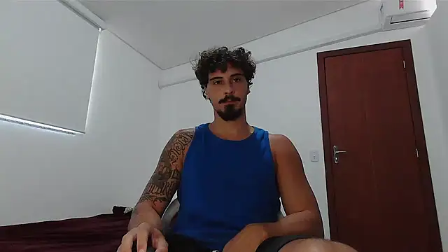 Snapshot of milkoffe chatting on 02/06/26, 12:19 milkoffe online show from 02/06/26, 12:19