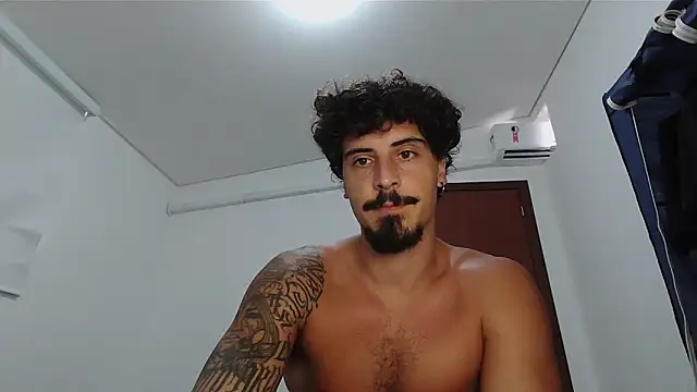 Snapshot of milkoffe chatting on 02/08/26, 02:53 milkoffe online show from 02/08/26, 02:53