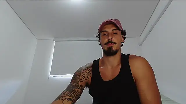 Snapshot of milkoffe chatting on 02/21/26, 05:36 milkoffe online show from 02/21/26, 05:36