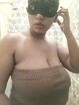 Snapshot of OneDisplay chatting on 12/12/24, 02:11 OneDisplay online show from 12/12/24, 02:11