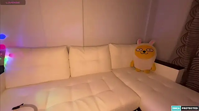 Snapshot of Anna_Bali chatting on 12/29/24, 02:06 Anna Bali online show from 12/29/24, 02:06