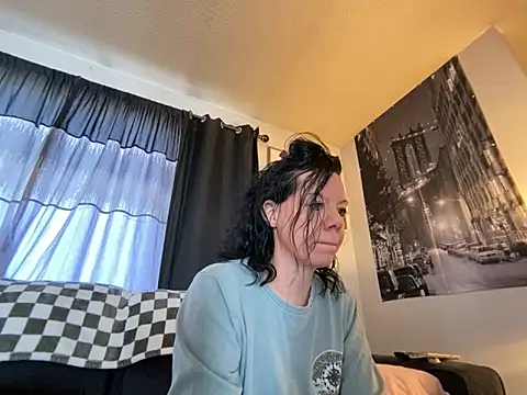 SidneyRaee online show from 12/05/24, 05:17