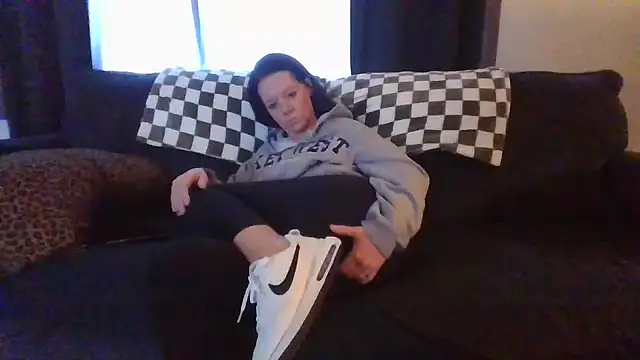 SidneyRaee online show from 12/18/24, 08:03