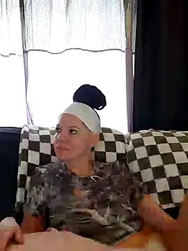 SidneyRaee online show from 03/19/25, 06:55