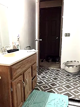 SidneyRaee online show from 10/01/25, 02:56