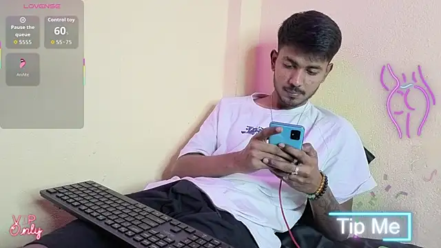 Snapshot of just_fucks chatting on 02/04/26, 07:31 just fucks online show from 02/04/26, 07:31