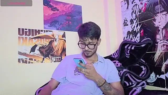 Snapshot of just_fucks chatting on 03/31/26, 07:47 just fucks online show from 03/31/26, 07:47