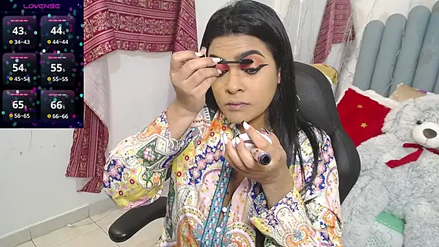 lakshmiraniii online show from 11/25/25, 11:54