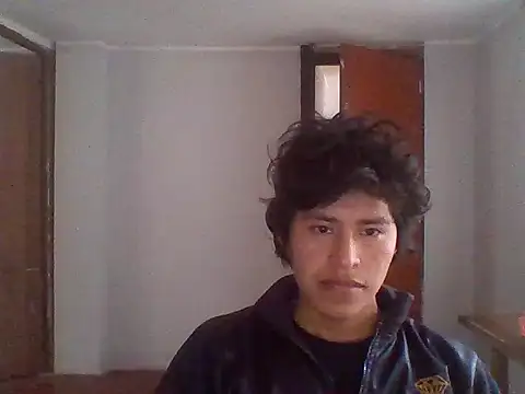 Snapshot of MauroALEXIS chatting on 11/16/25, 12:11 MauroALEXIS online show from 11/16/25, 12:11