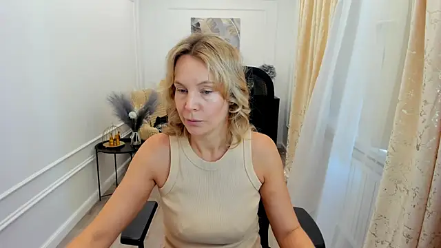 Snapshot of Sinty_Devis chatting on 06/23/26, 04:21 Sinty Devis online show from 06/23/26, 04:21