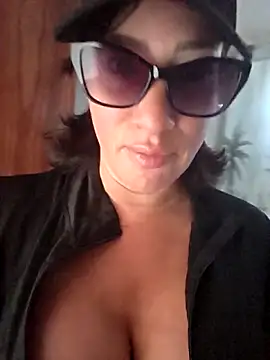 Snapshot of TheGoddessBianca chatting on 03/05/26, 09:27 TheGoddessBianca online show from 03/05/26, 09:27