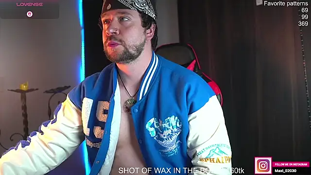 just maxii online show from 04/12/26, 09:31