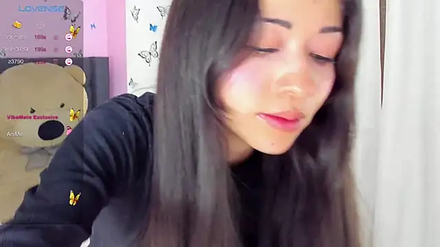 Snapshot of SophiaLiu chatting on 02/05/25, 02:51 SophiaLiu online show from 02/05/25, 02:51