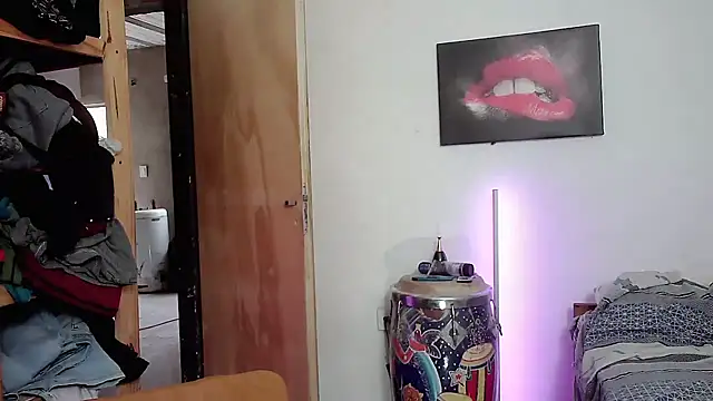 Snapshot of rodrix54 chatting on 03/05/26, 08:27 rodrix54 online show from 03/05/26, 08:27