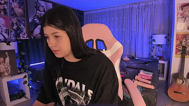 LanaKyutt online show from 01/30/25, 01:00