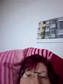 Snapshot of dieGeile0411 chatting on 02/08/26, 11:02 dieGeile0411 online show from 02/08/26, 11:02