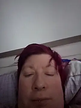 Snapshot of dieGeile0411 chatting on 02/12/26, 11:27 dieGeile0411 online show from 02/12/26, 11:27