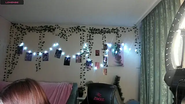 Snapshot of ViolaIntelligent chatting on 01/11/25, 04:46 ViolaIntelligent online show from 01/11/25, 04:46