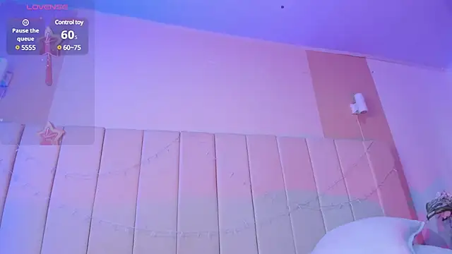 Snapshot of _frida1 chatting on 01/06/25, 12:57 frida1 online show from 01/06/25, 12:57