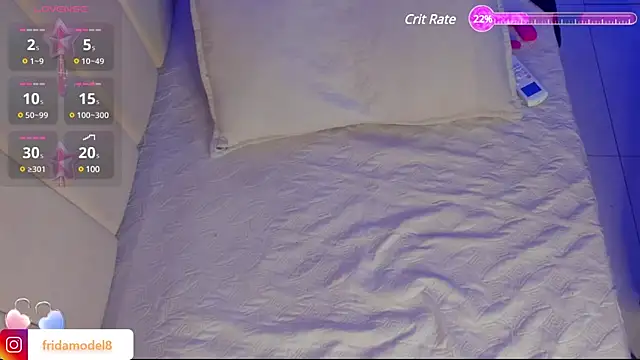 Snapshot of _frida1 chatting on 01/10/25, 01:09 frida1 online show from 01/10/25, 01:09