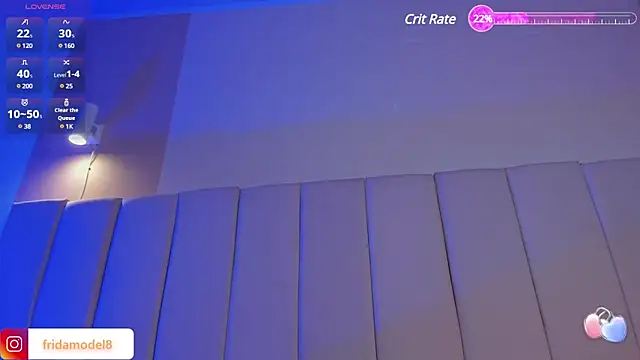 Snapshot of _frida1 chatting on 01/31/25, 01:02 frida1 online show from 01/31/25, 01:02