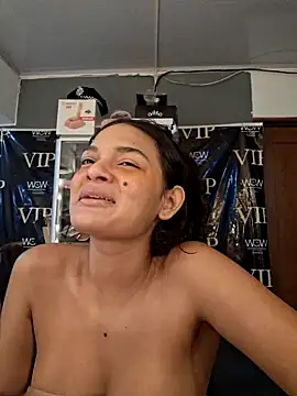 Snapshot of _frida1 chatting on 03/05/25, 12:22 frida1 online show from 03/05/25, 12:22