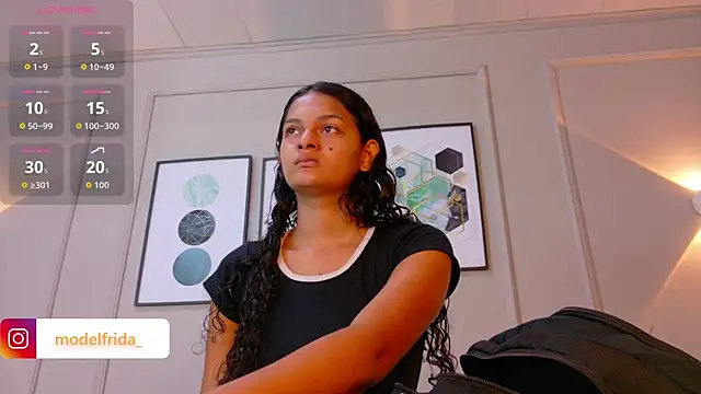 Snapshot of _frida1 chatting on 09/15/25, 03:56 frida1 online show from 09/15/25, 03:56