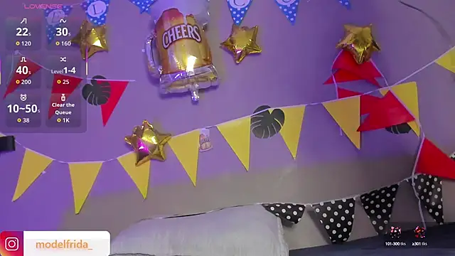 Snapshot of _frida1 chatting on 09/23/25, 12:52 frida1 online show from 09/23/25, 12:52