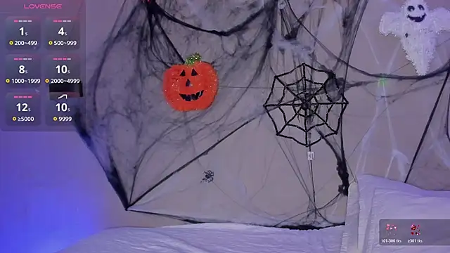 Snapshot of _frida1 chatting on 10/24/25, 02:41 frida1 online show from 10/24/25, 02:41