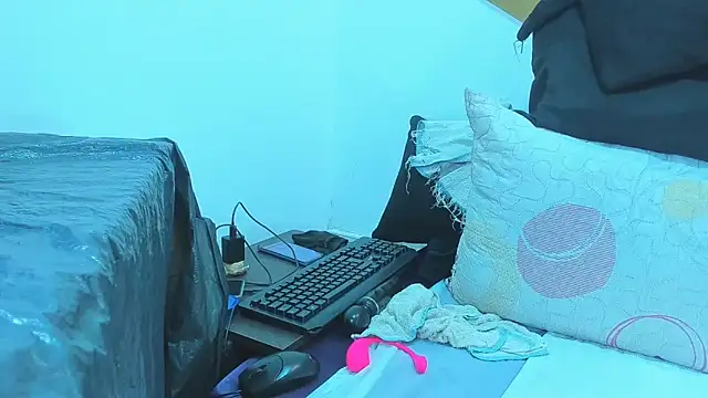 Snapshot of SashaBigSquirt chatting on 03/21/26, 01:54 SashaBigSquirt online show from 03/21/26, 01:54