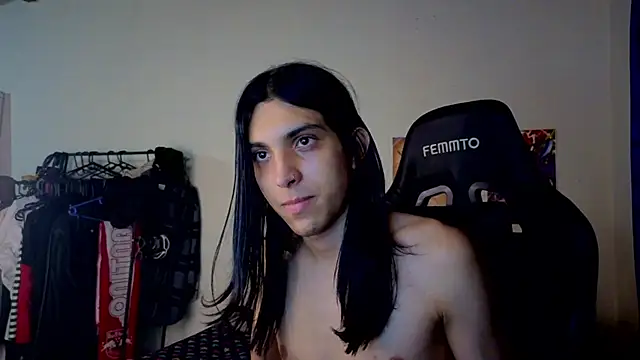 Snapshot of angelitofemboy chatting on 10/27/25, 01:09 angelitofemboy online show from 10/27/25, 01:09