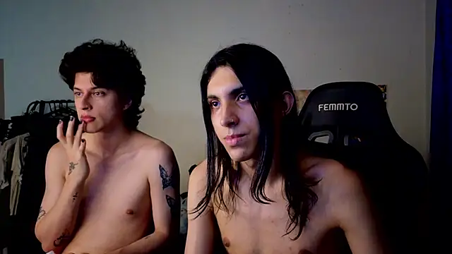 Snapshot of angelitofemboy chatting on 11/04/25, 03:16 angelitofemboy online show from 11/04/25, 03:16