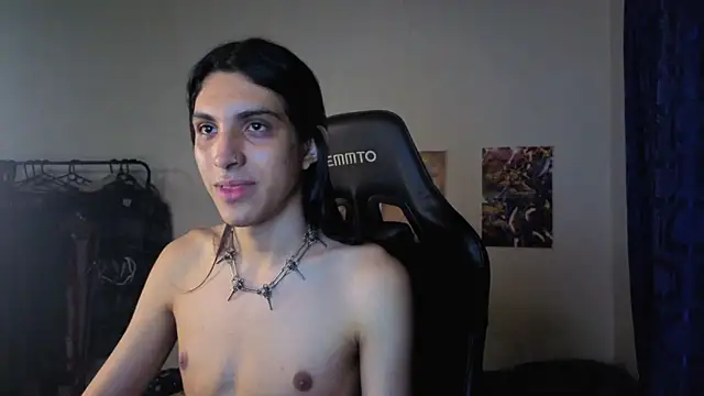 Snapshot of angelitofemboy chatting on 11/22/25, 01:15 angelitofemboy online show from 11/22/25, 01:15