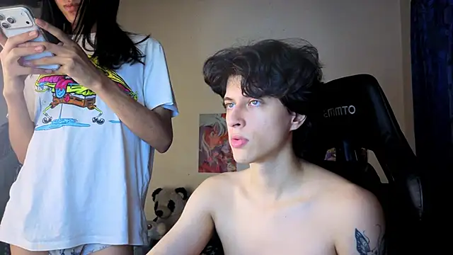 Snapshot of angelitofemboy chatting on 12/01/25, 11:10 angelitofemboy online show from 12/01/25, 11:10