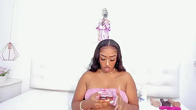 samanta joness online show from 12/04/24, 06:11