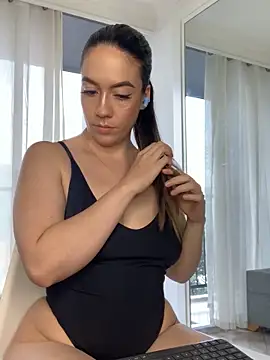 Snapshot of ImAlicee chatting on 02/05/25, 10:01 ImAlicee online show from 02/05/25, 10:01